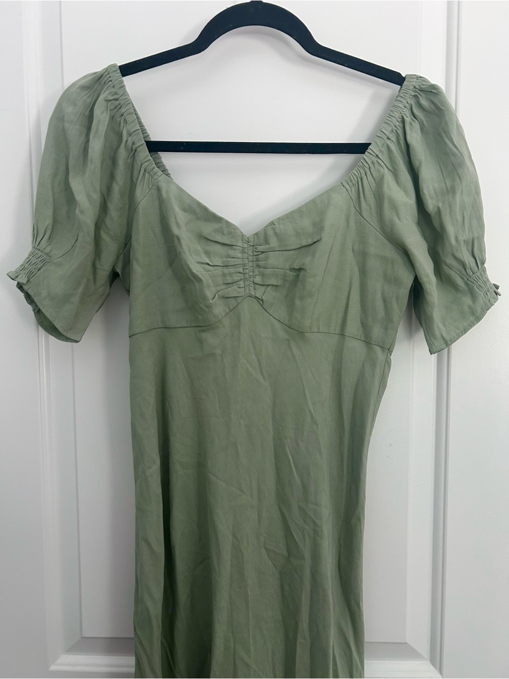 Madewell Sweetheart Puff-Sleeve Midi Dress in Frosted Sage Green - Picture 4 of 7